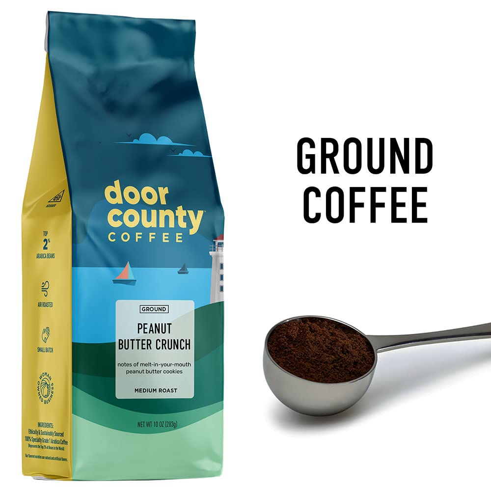 Door County Coffee etiqueta legible que destaca tueste medio y origen Arabica Specialty