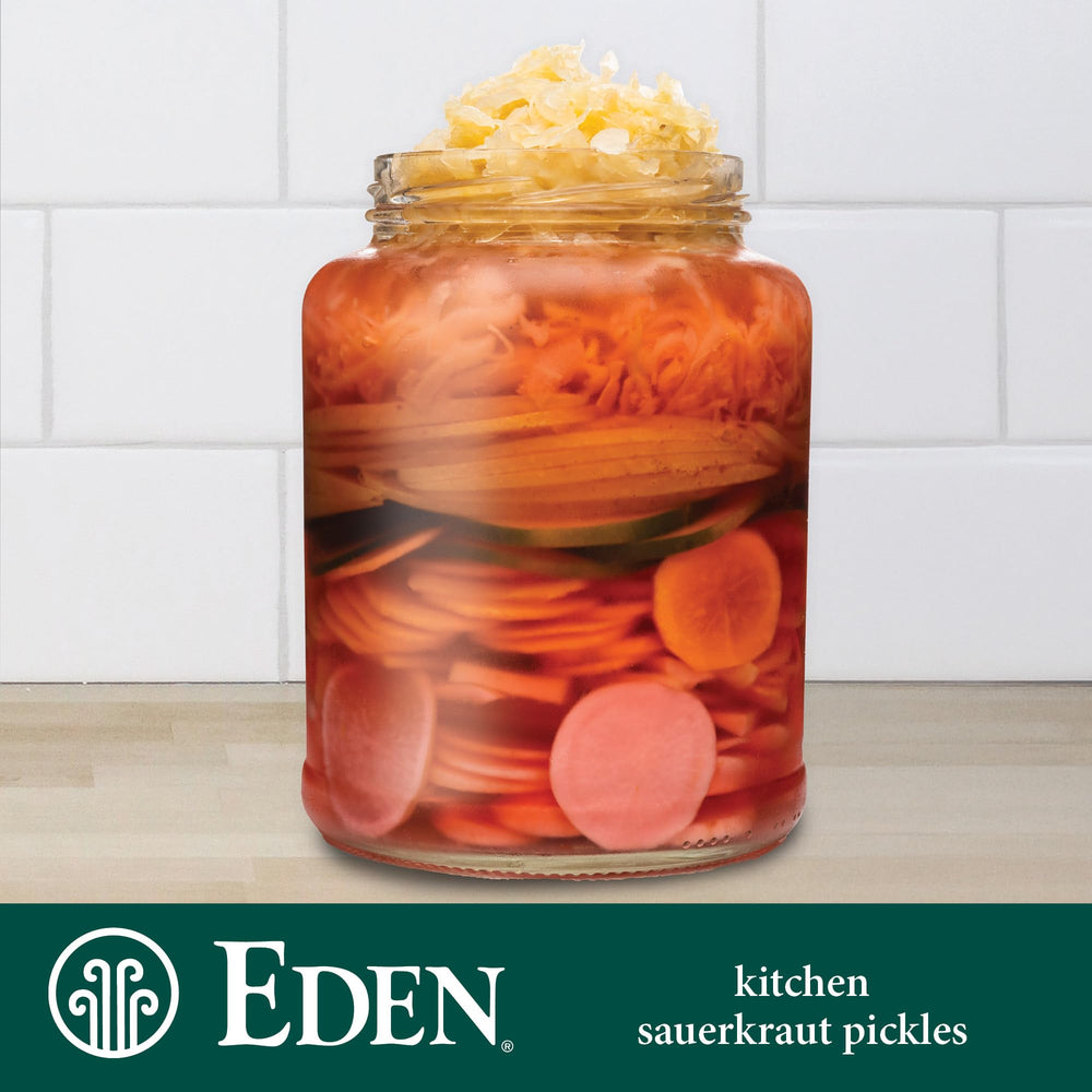 Eden Organic Sauerkraut porción en plato lista para acompañar comidas