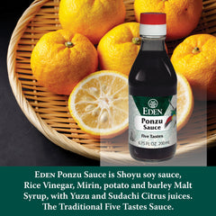Eden Foods ponzu textura en cuchara muestra consistencia líquida y sin grasa