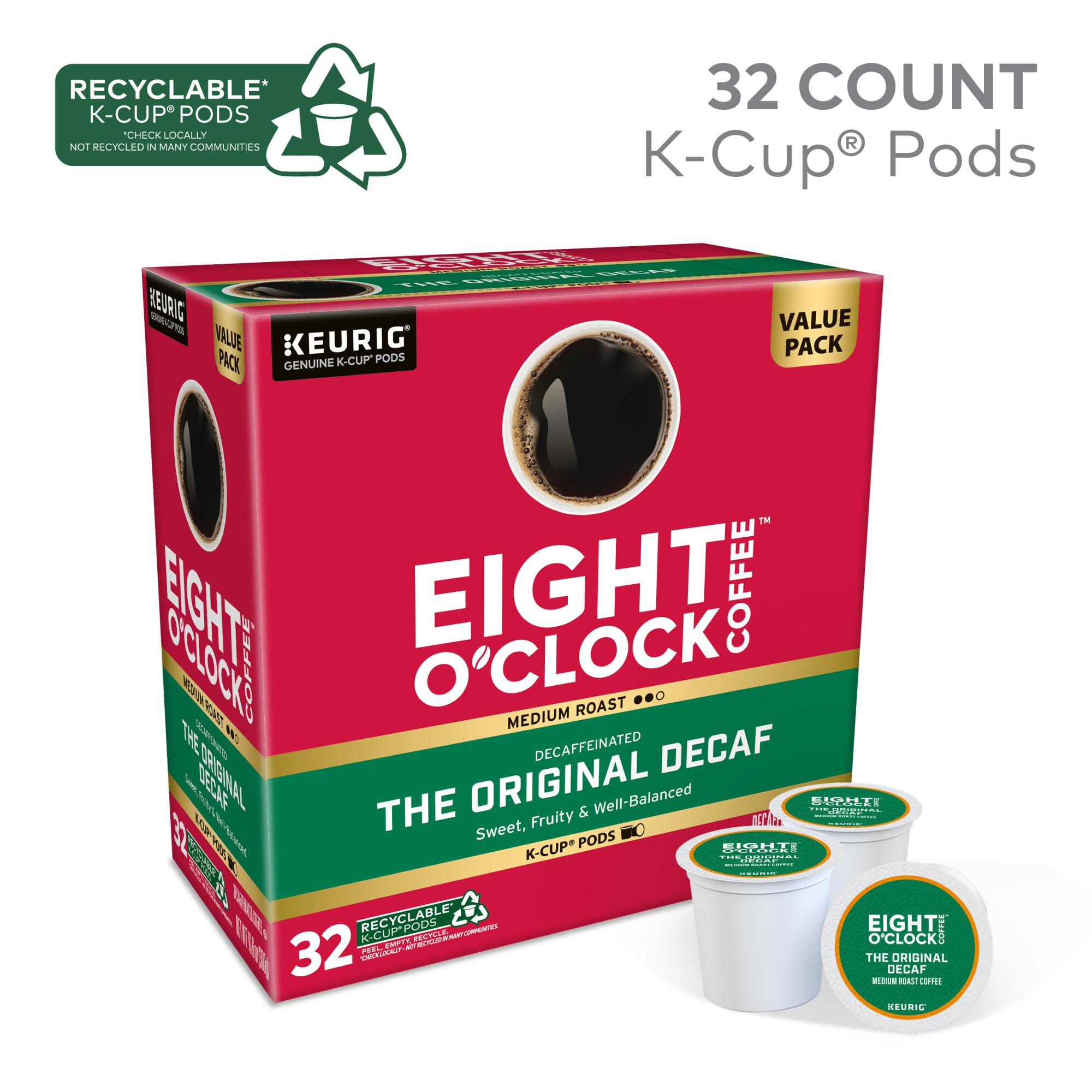 Eight O'Clock Coffee cápsula K-Cup sostenida en mano para preparación rápida