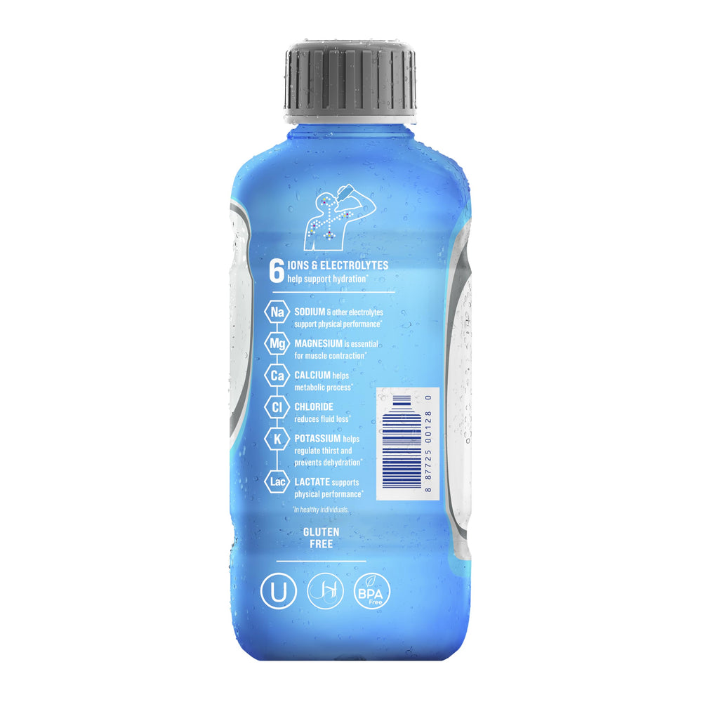 Electrolit líquido azul en vaso mostrando color y transparencia, sensación refrescante