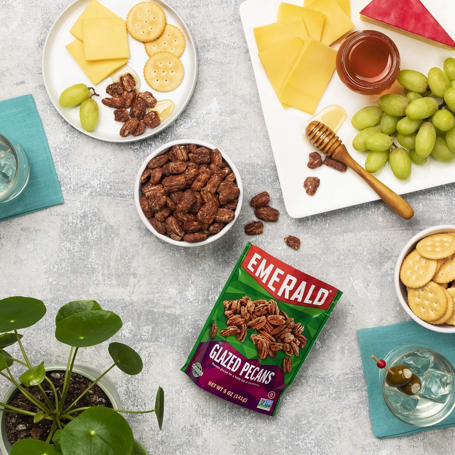 Emerald pecanas en bol para servir, ideal para reuniones