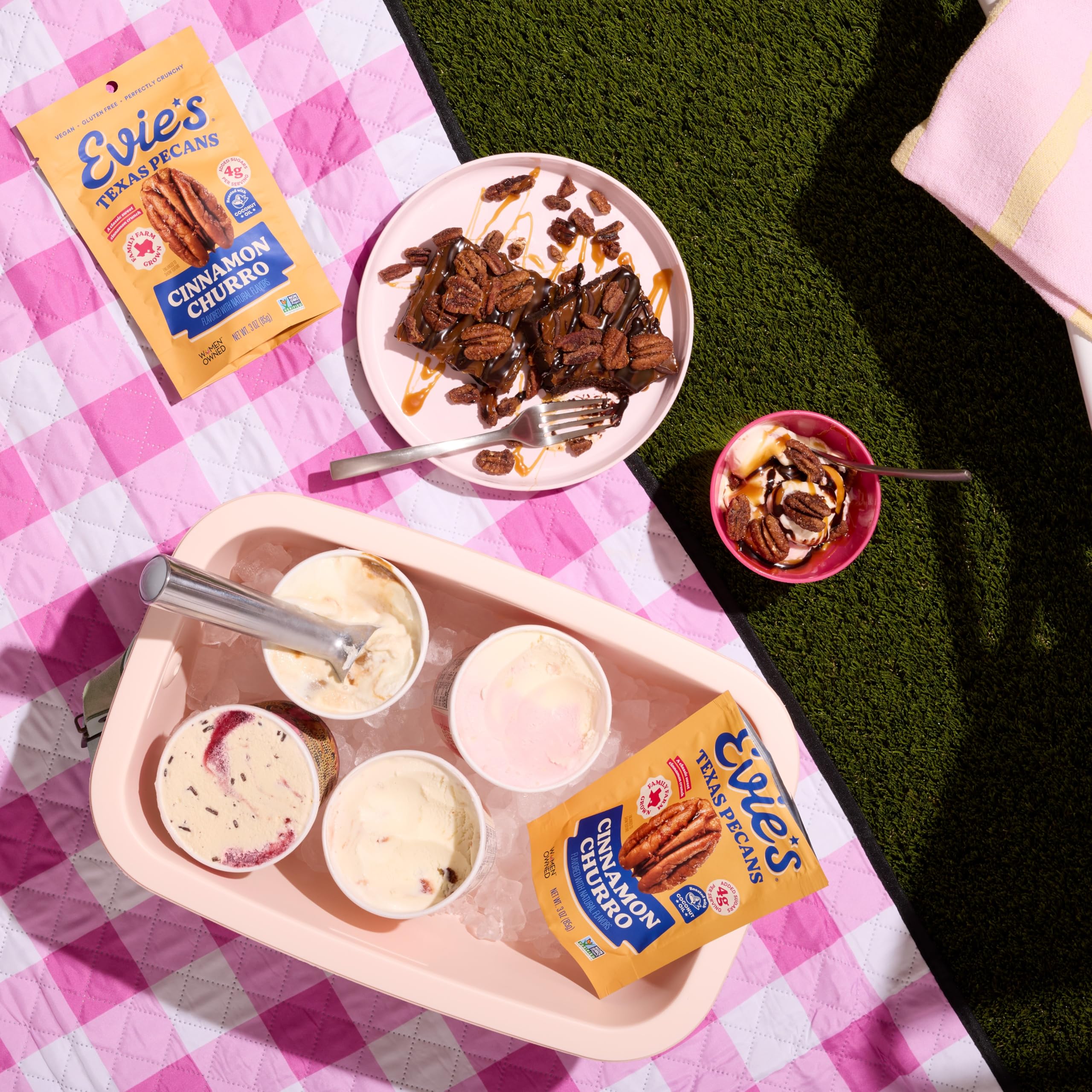 Evie's paquete en picnic aportando snack sabroso y portátil