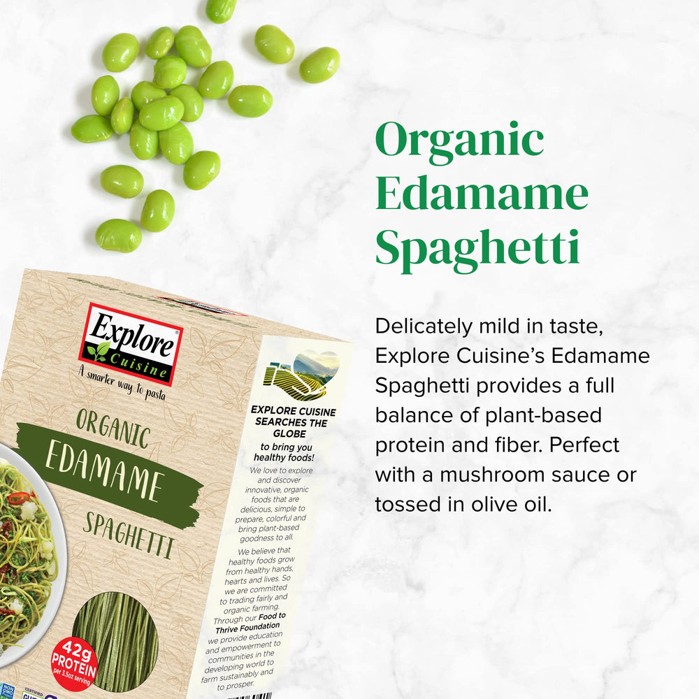Explore Cuisine espaguetis de edamame cocinados en plato listos para servir con salsa