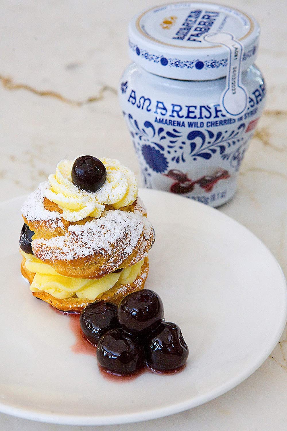 Fabbri topping sobre helado que realza sabor y aspecto gourmet