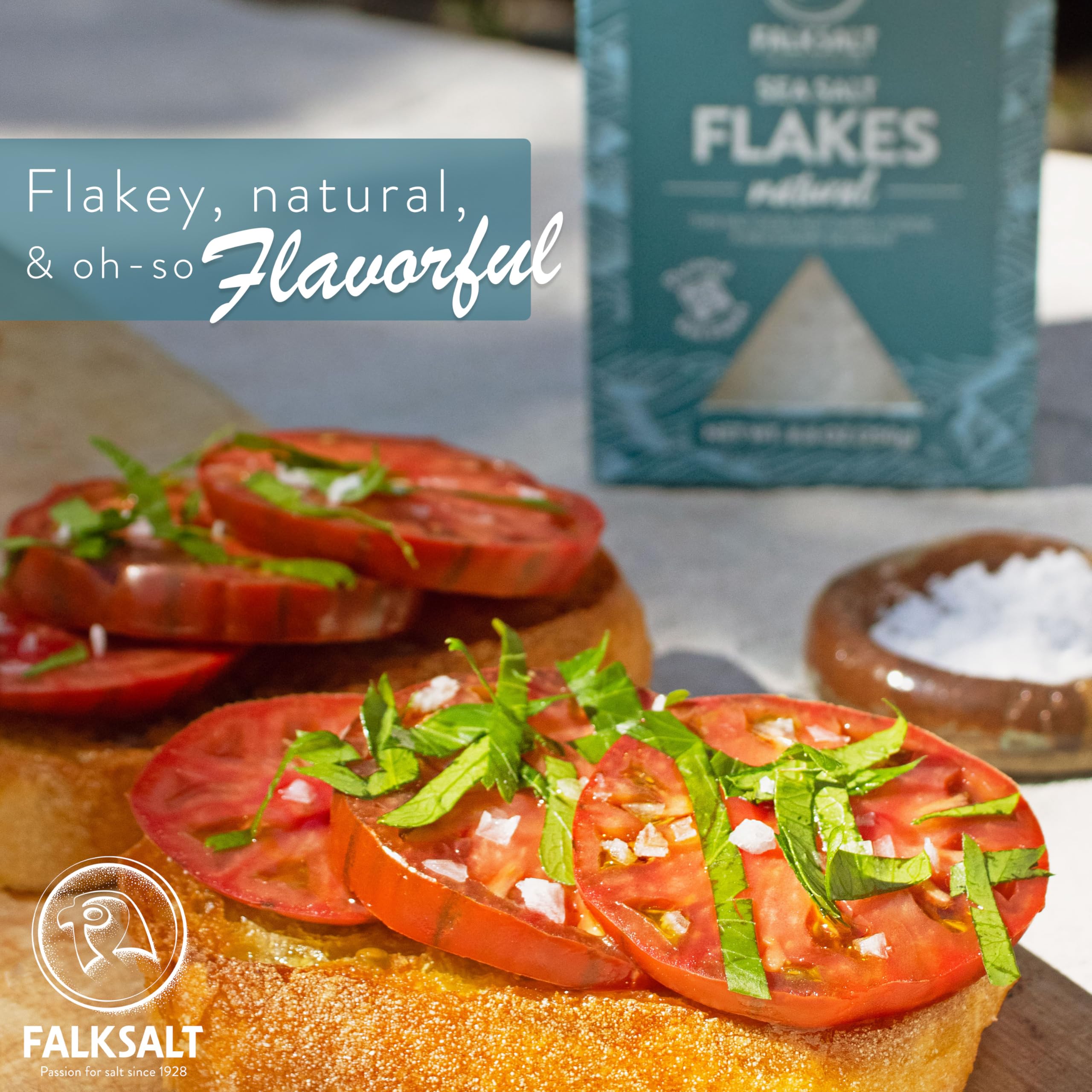 Falksalt en mesa de cocina gourmet mostrando versatilidad en platos
