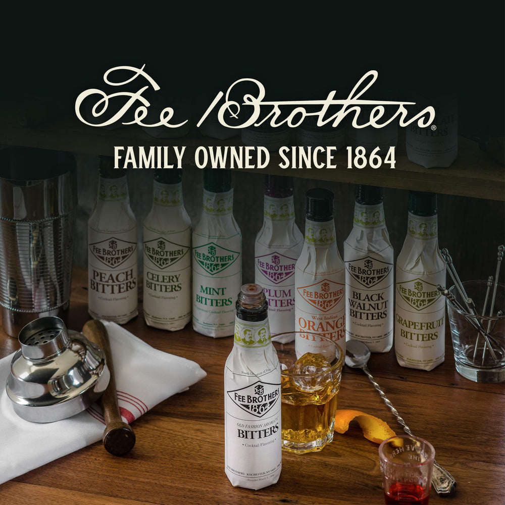 Fee Brothers en barra profesional mostrando versatilidad en cócteles