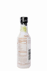 Fee Brothers primer plano de la etiqueta con nombre y aroma de durazno legible