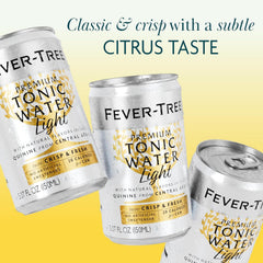 Mano sirviendo Fever-Tree en vaso, ideal para cócteles rápidos