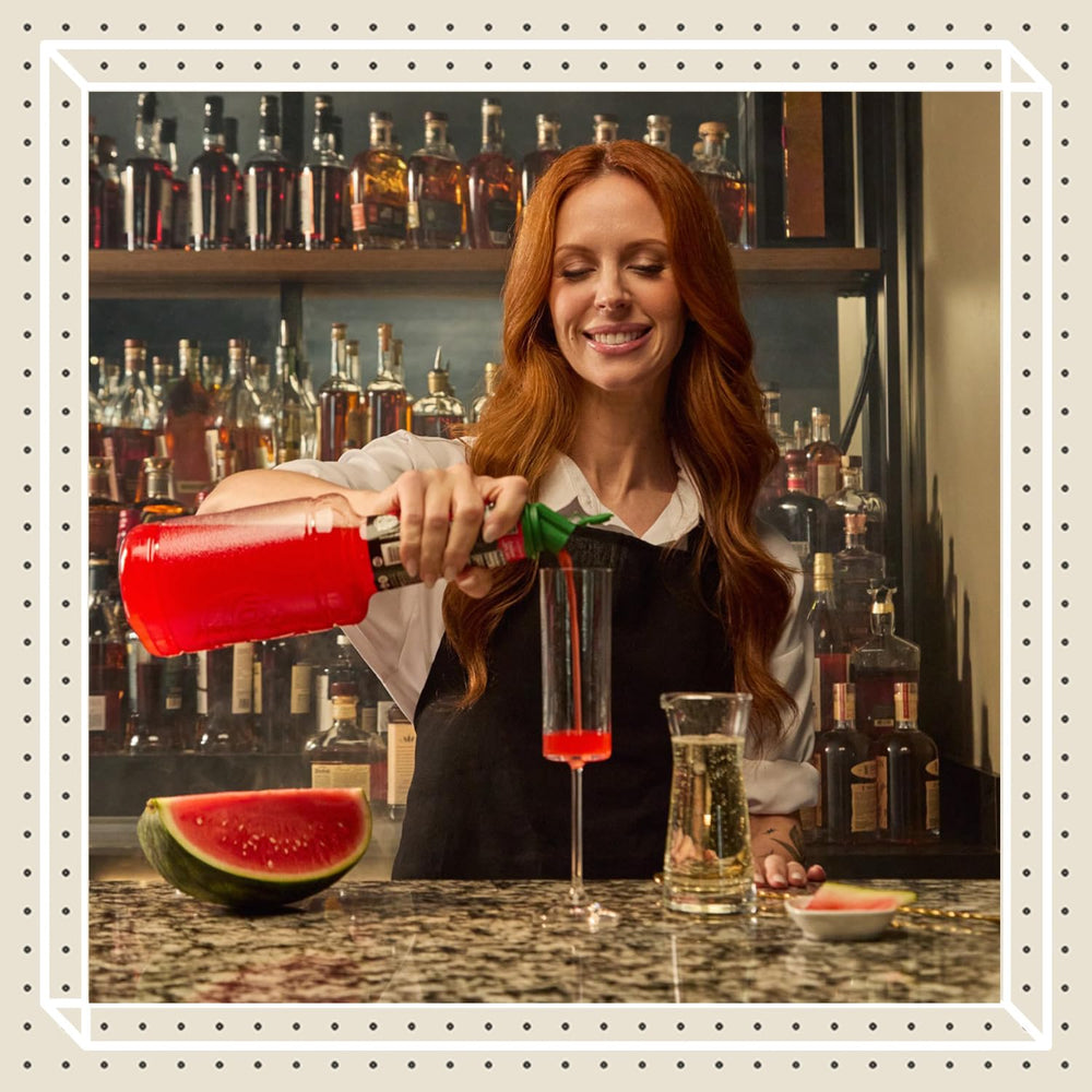 Finest Call puré servido en cóctel mostrando color vibrante y atractivo