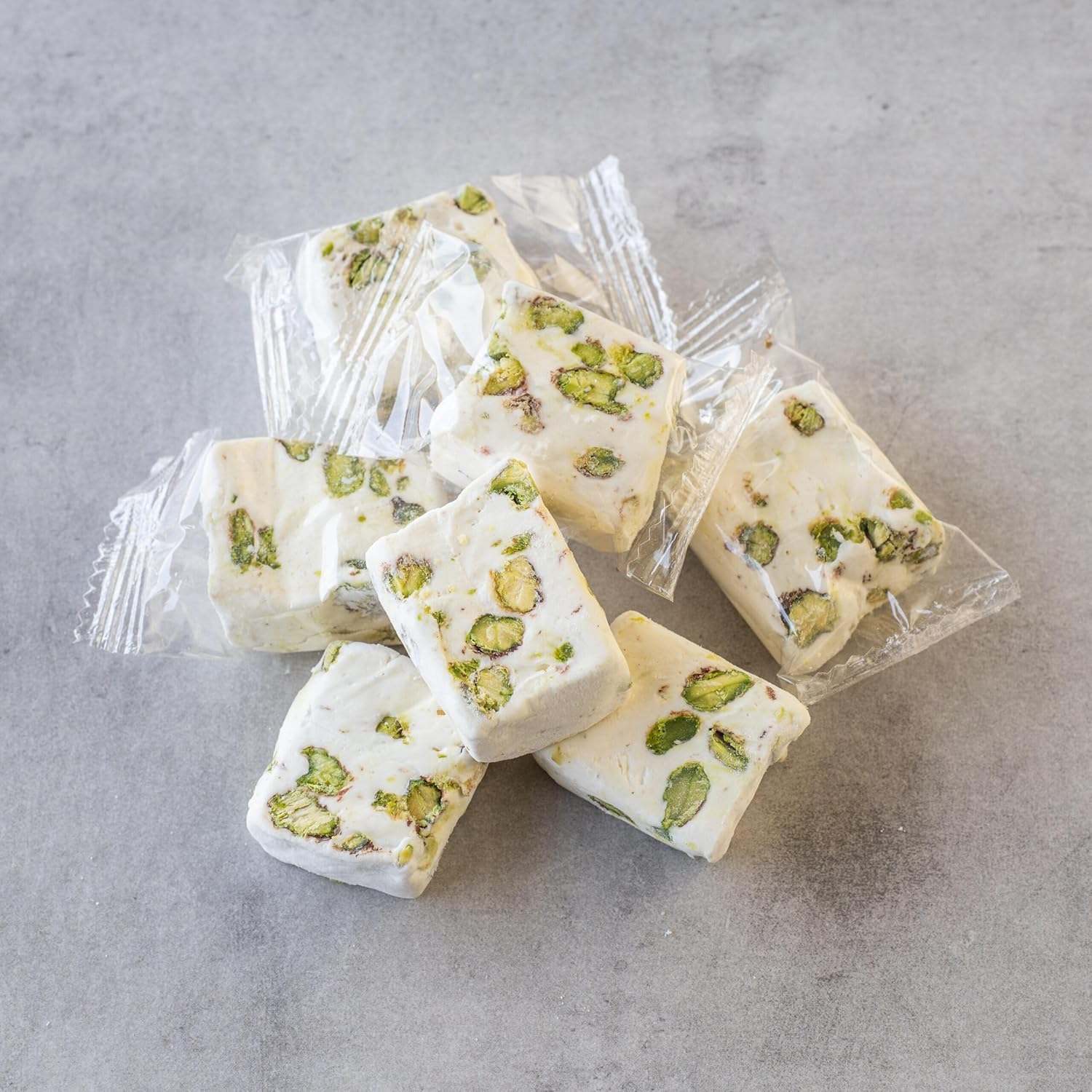 FirstChoiceCandy empaque frontal del nougat pistacho, presentación y frescura visible