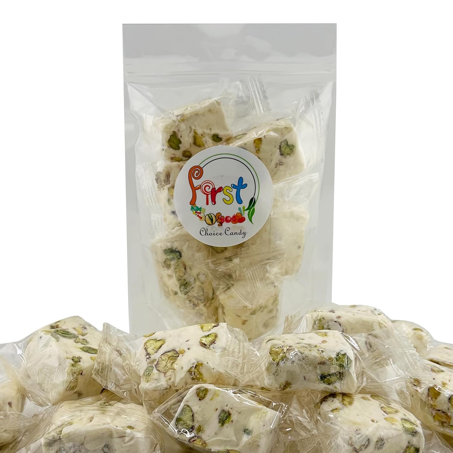 FirstChoiceCandy turrón en mano para comparar tamaño y facilidad de consumo