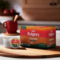 Folgers cápsula junto a cafetera Keurig listo para preparar en minutos