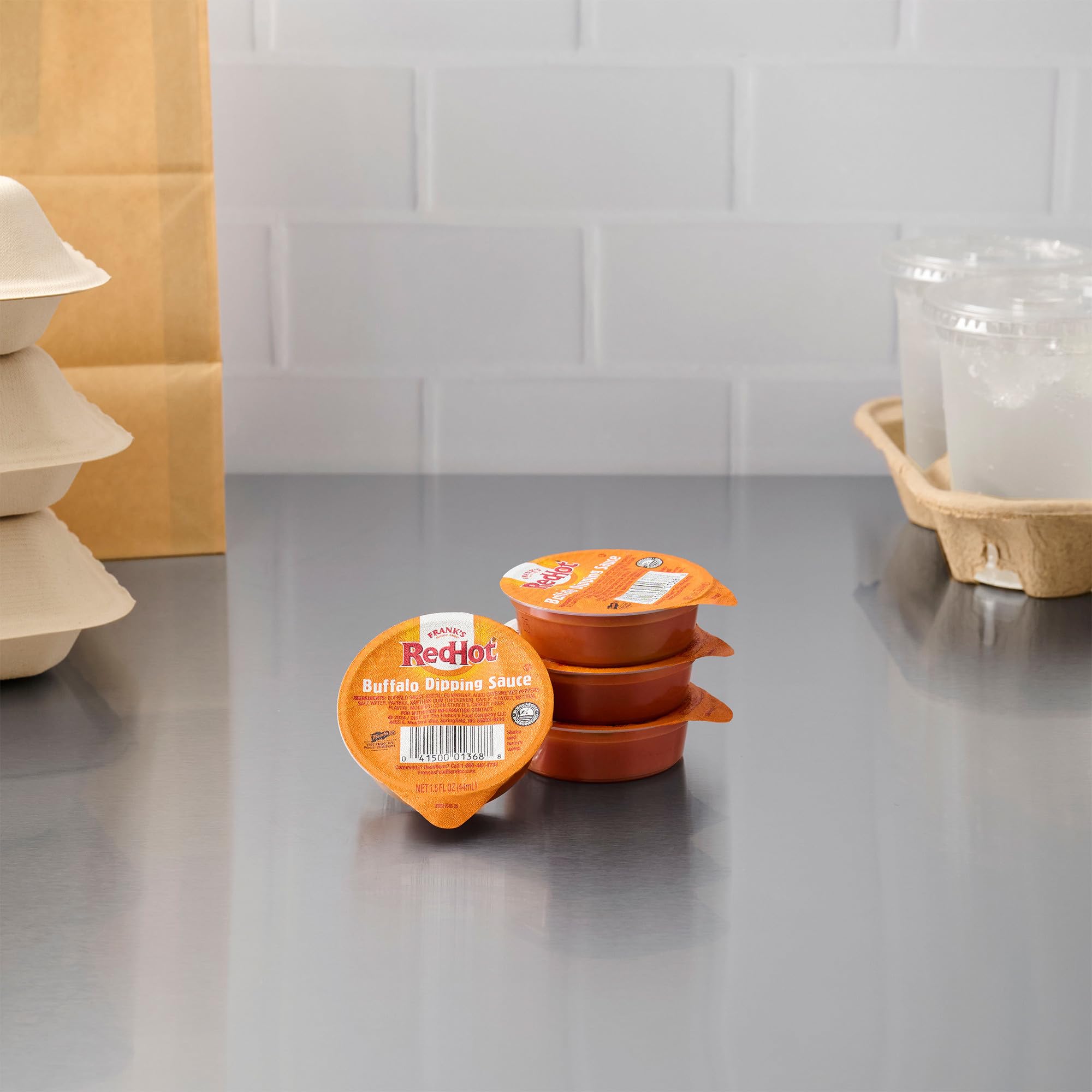 Etiqueta Frank’s RedHot con lista de ingredientes clara y reconocible