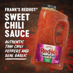 Frank's RedHot salsa glaseando alitas con brillo y mejorando sabor