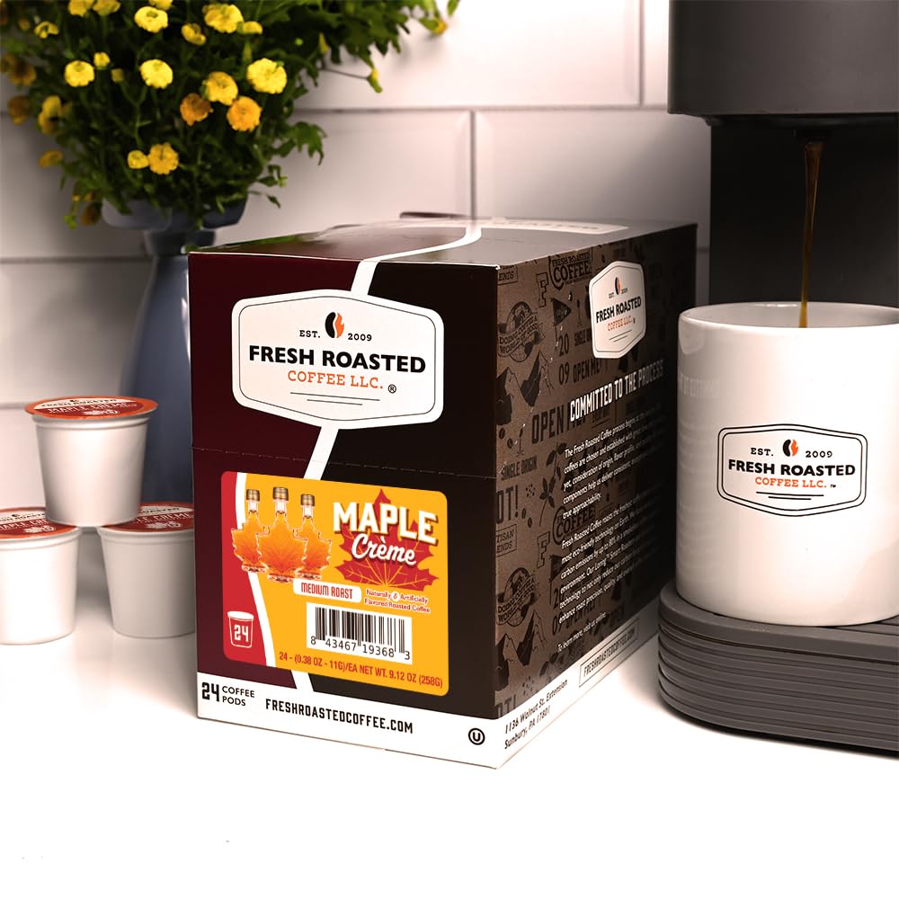 Fresh Roasted Coffee cápsula en una cafetera Keurig lista para preparar una taza rápida