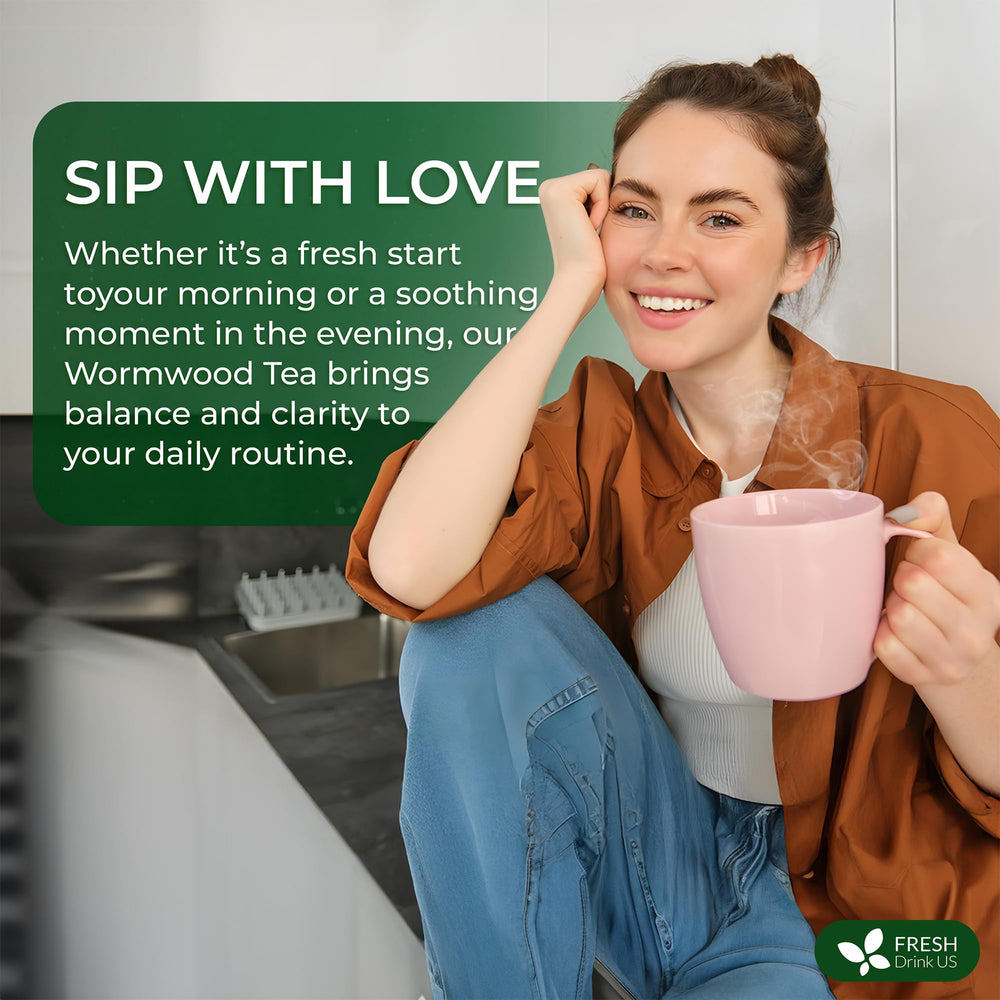 FreshDrinkUS taza con té caliente mostrando color terroso y confort