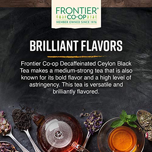 Frontier Co‑op taza servida con té Ceylon descafeinado, aroma brillante y sabor equilibrado