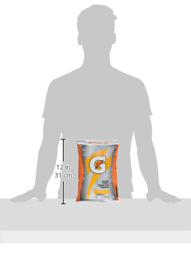 Gatorade bebida servida desde dispensador en evento hidratación para grupos