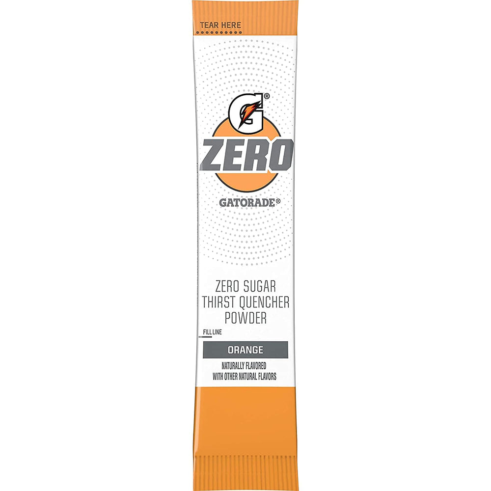 Gatorade sobre en mano listo para mezclar con agua, beneficio conveniencia