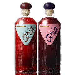 Ghia pack frontal con botellas Original y Berry mostrando etiquetas elegantes y mezcla artesanal