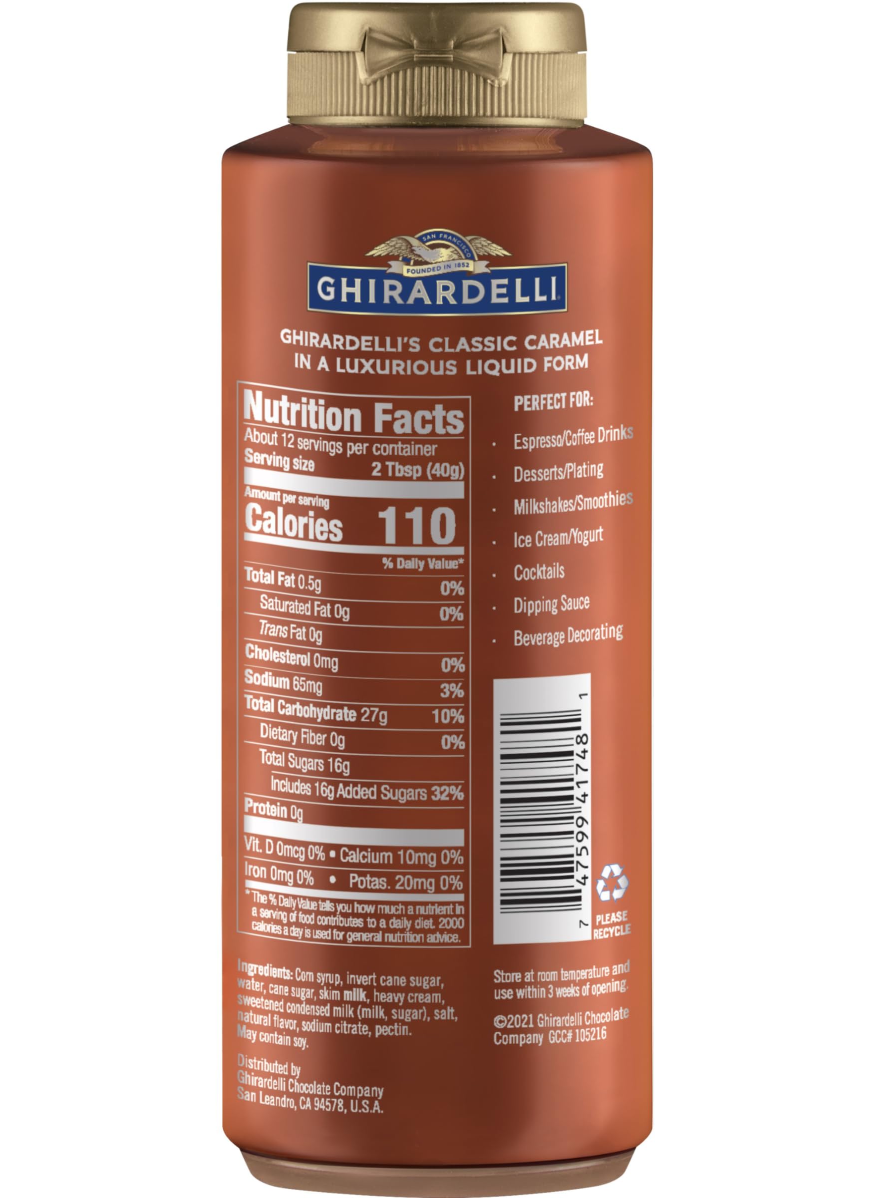 Ghirardelli en escena de cafetería decorando postres para uso profesional