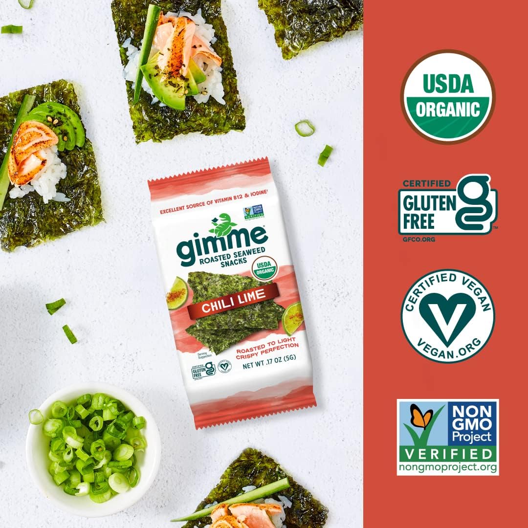gimMe algas Chili Lime desmenuzadas sobre ensalada para añadir sabor y textura