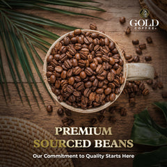 Gold Coffee Company primer plano de granos mostrando tueste medio