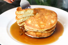 Good Dee's waffle con sirope bajo en azúcar, crujiente y apetecible