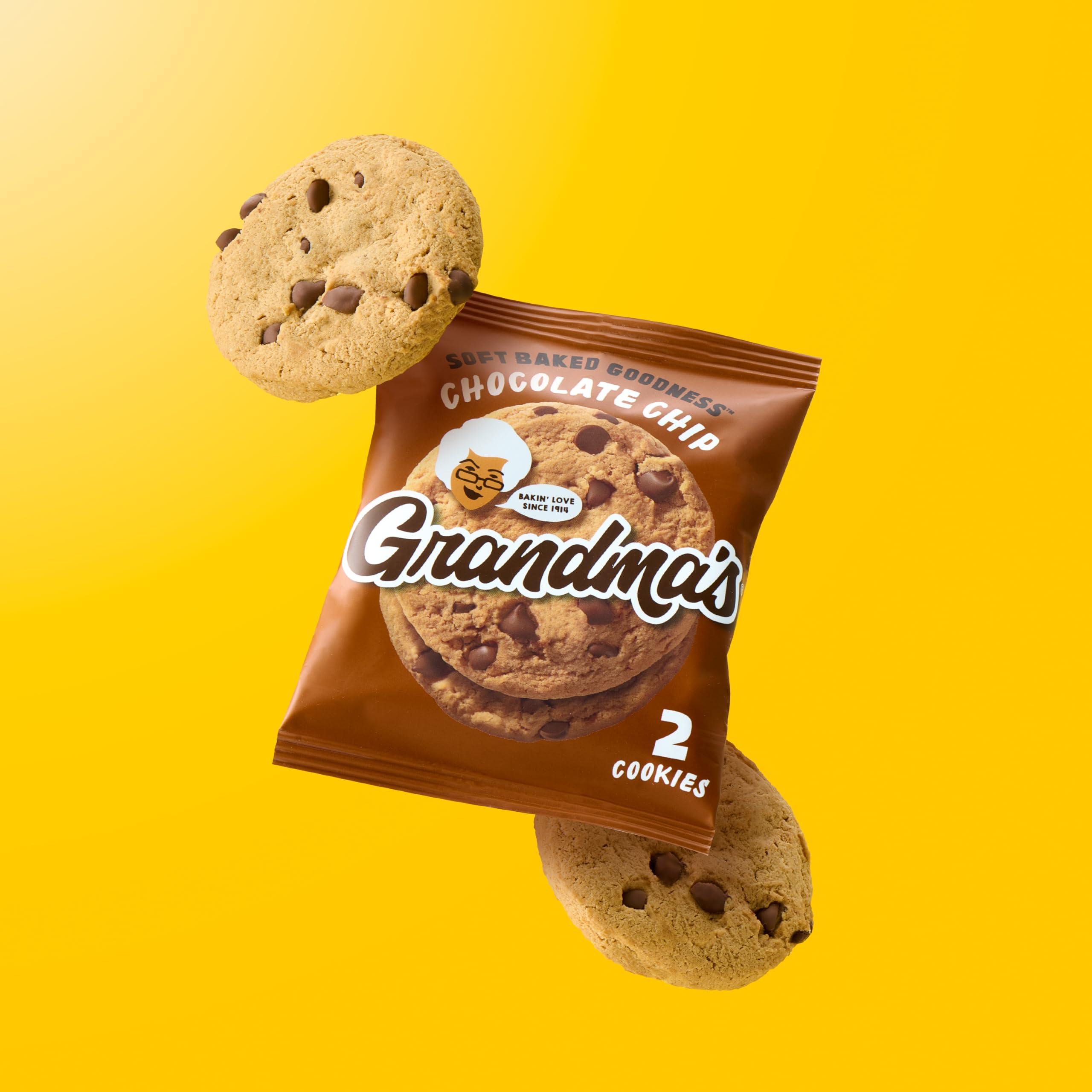 Grandma's galletas en ambientación de merienda que sugiere disfrute con café