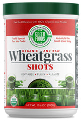 Green Foods primer plano del polvo verde oscuro, evidencia de alta clorofila y textura fina