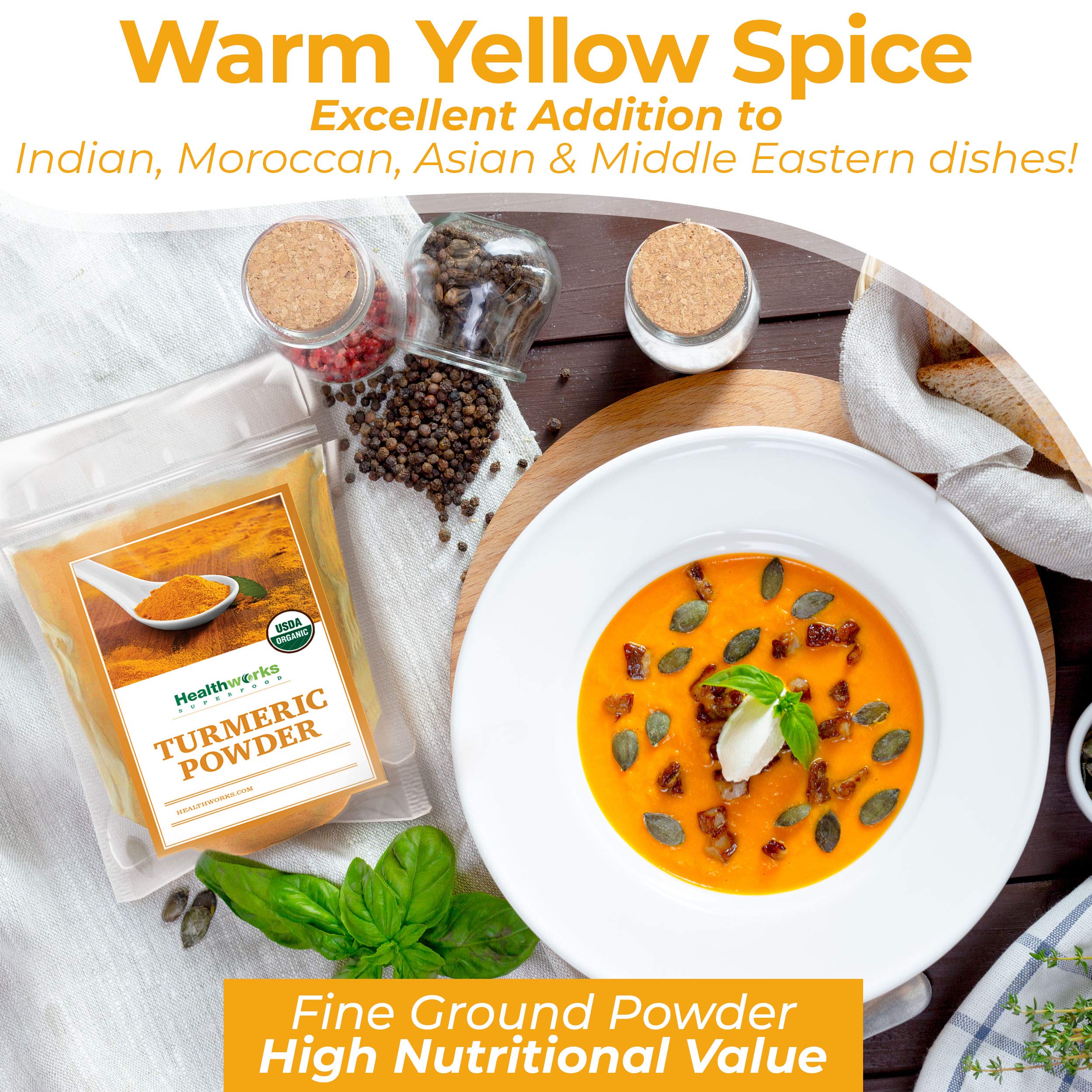 Healthworks Superfoods polvo mezclado en un smoothie para color y sabor