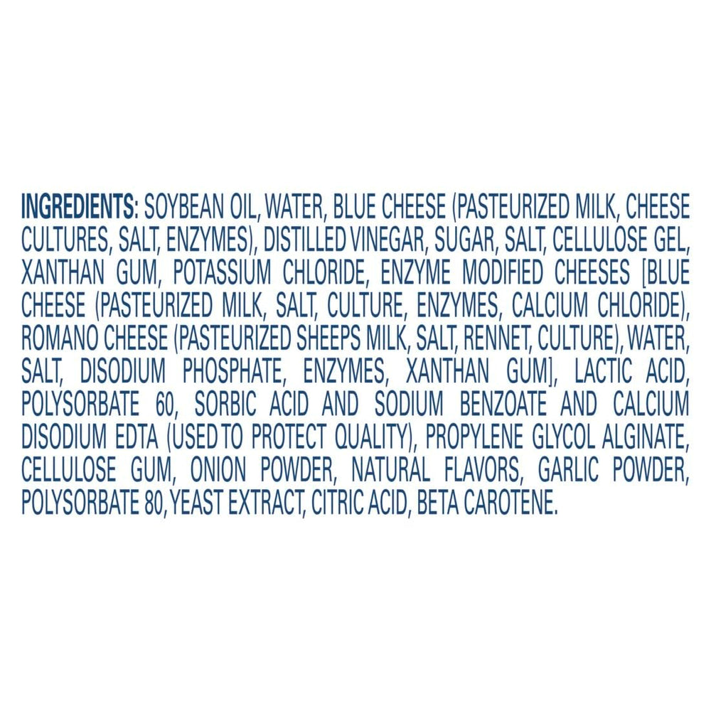 Hellmann's vertiendo aderezo sobre ensalada, mejora cobertura y presentación