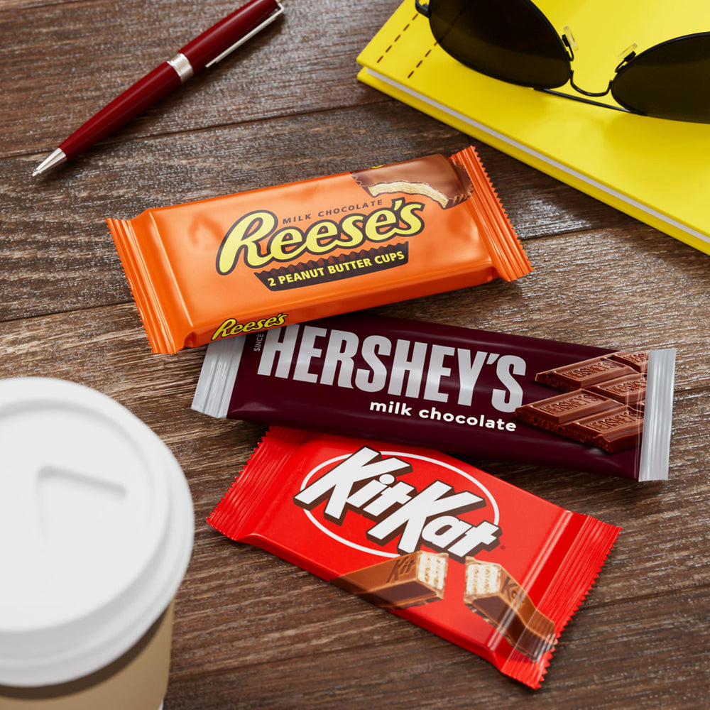 HERSHEY'S barra chocolate con leche mostrando brillo y consistencia