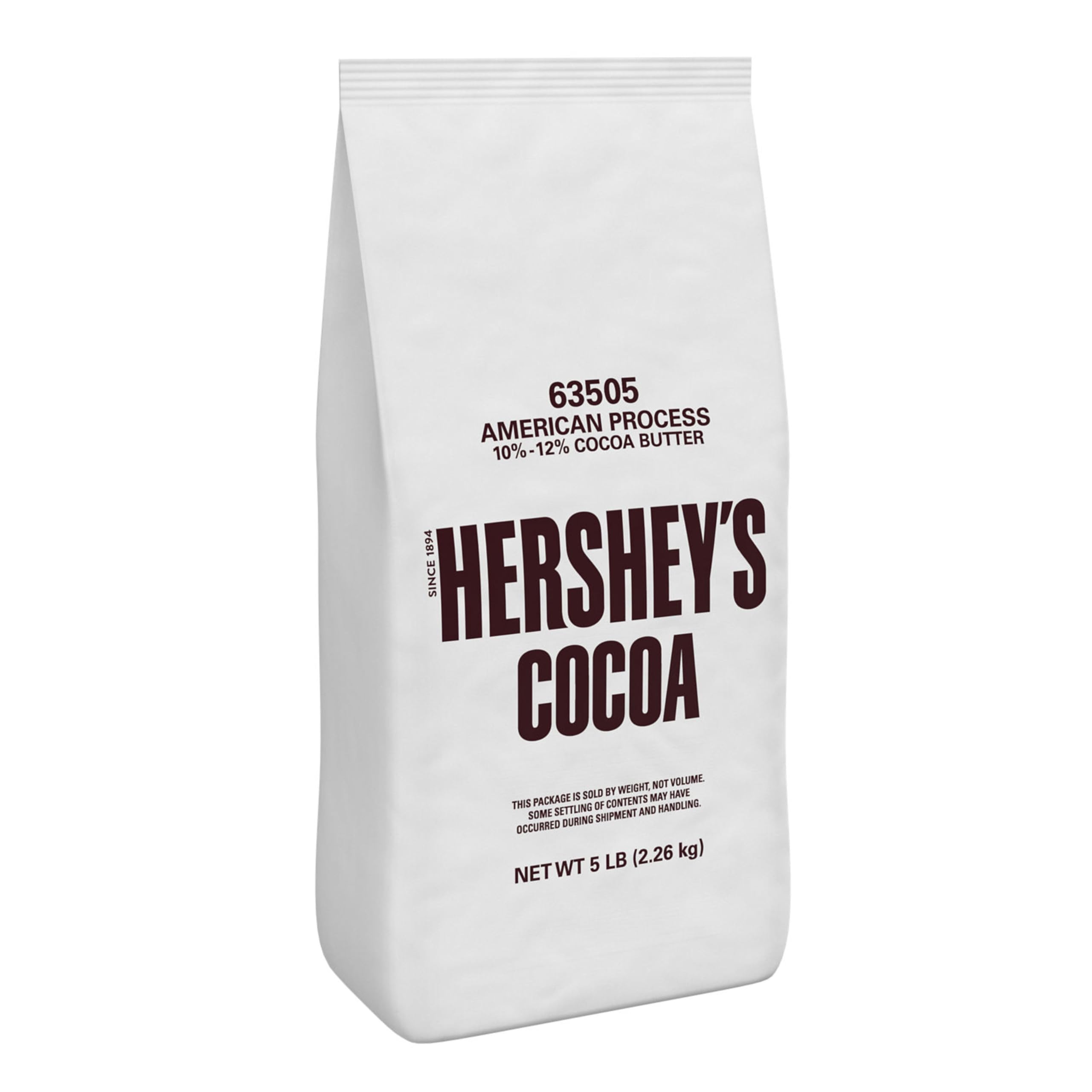 HERSHEY'S cacao usado en brownies caseros con apariencia de chocolate intenso