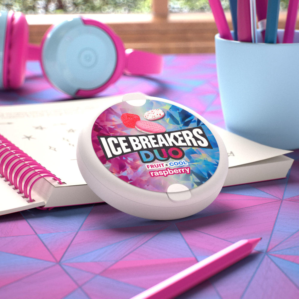 Ice Breakers puck en la guantera del coche lista para uso inmediato
