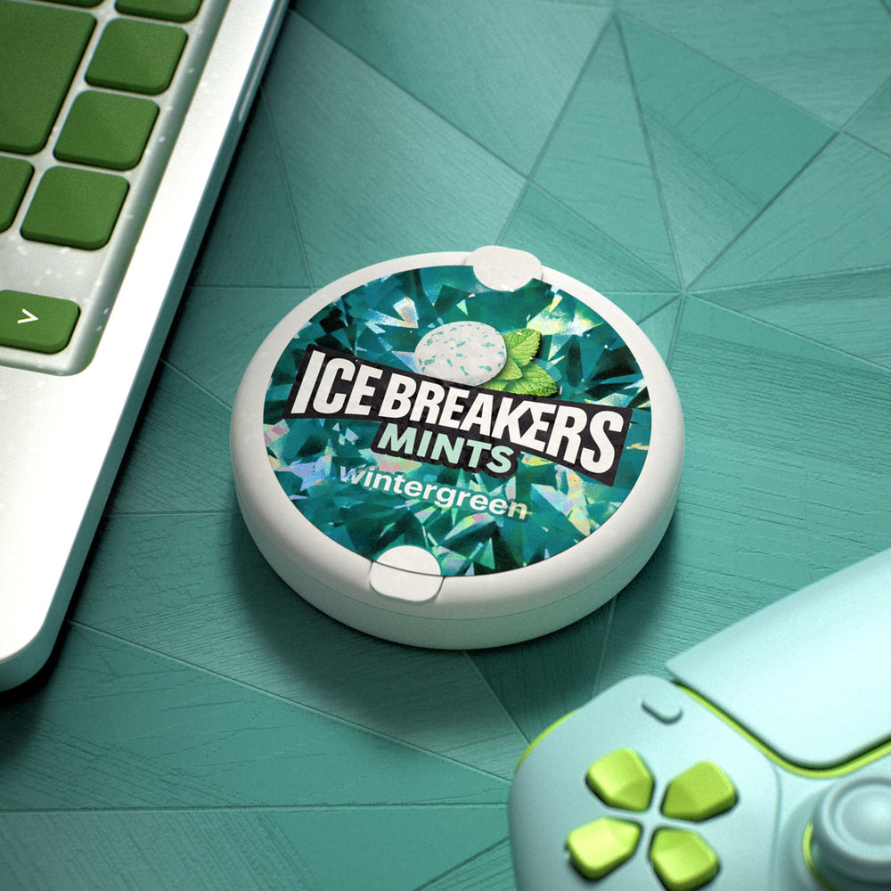 Ice Breakers lata en bolsillo que muestra comodidad y portabilidad