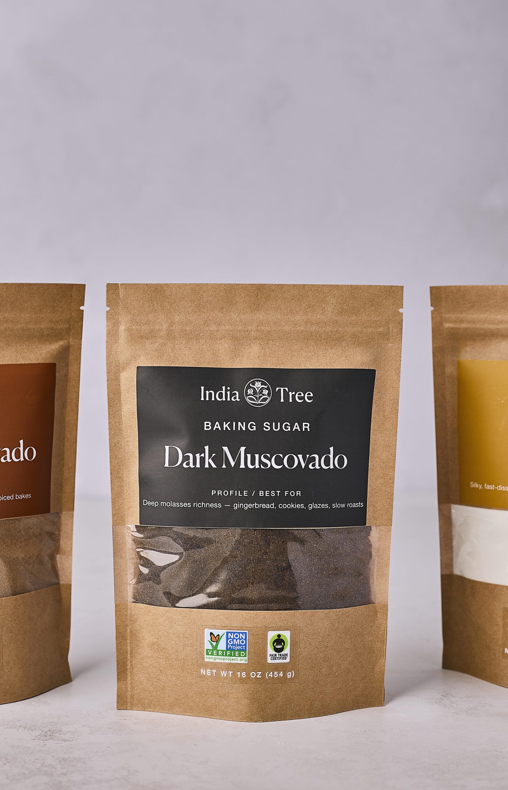 India Tree azúcar en uso sobre masa para galletas, aporta humedad y sabor intenso