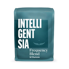 Intelligentsia empaque frontal del Frequency Blend mostrando marca y tamaño 12 oz, garantía de calidad
