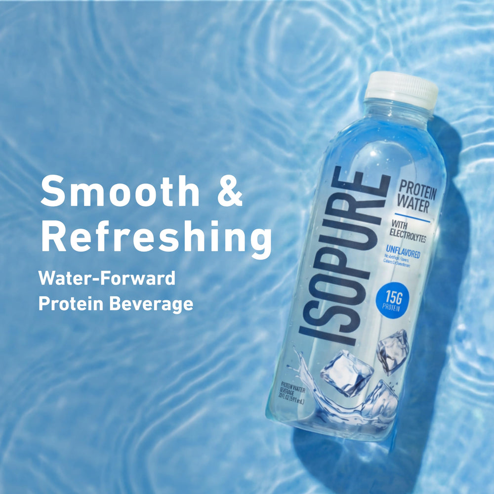 Isopure botella en nevera lista para beber y refrescarse