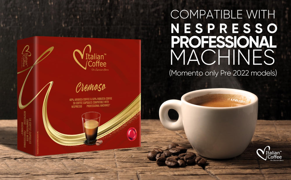 Italian Coffee cápsulas junto a una taza para comparar tamaño, conveniencia por dosis