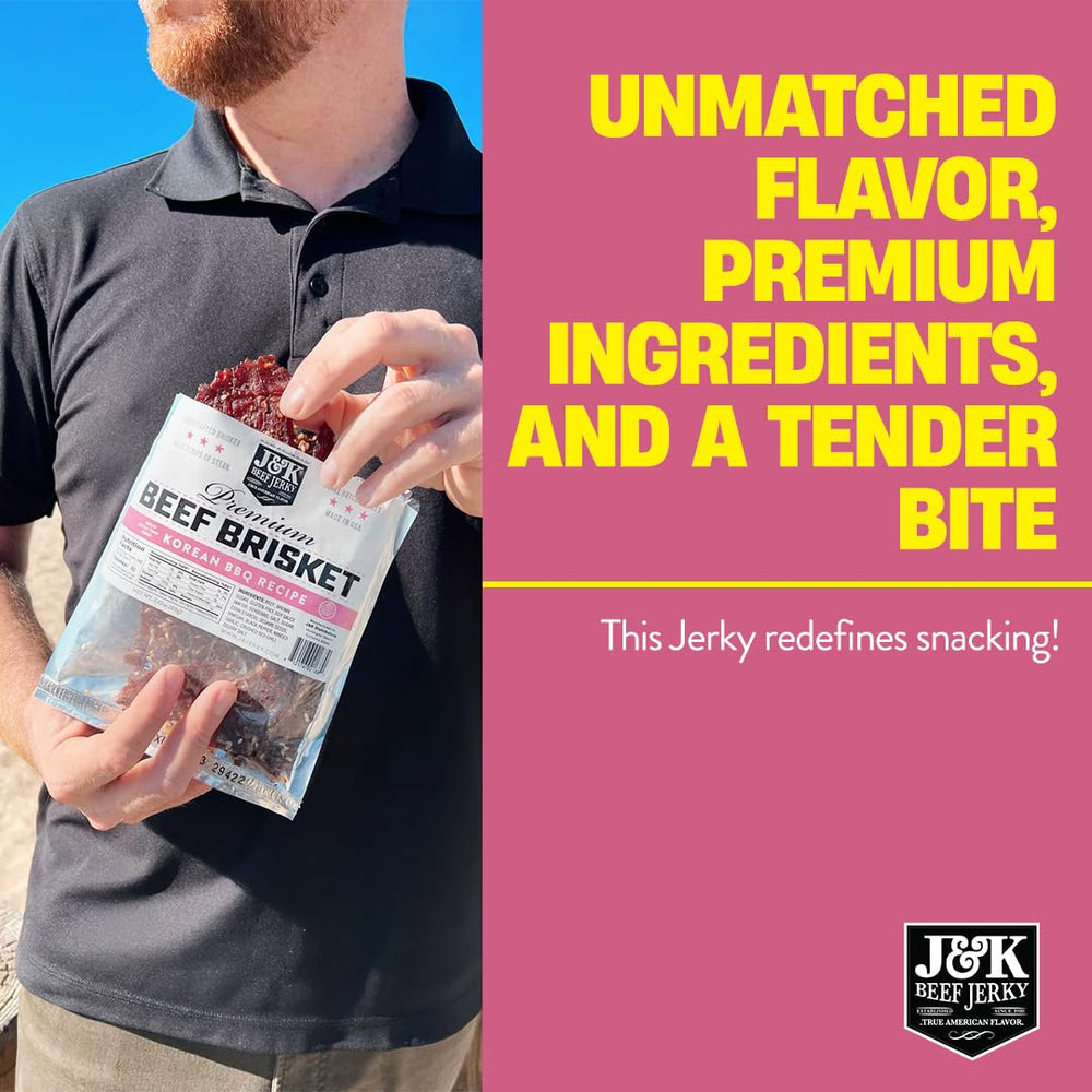 J&K Beef Jerky porción servida sobre tabla de madera para compartir