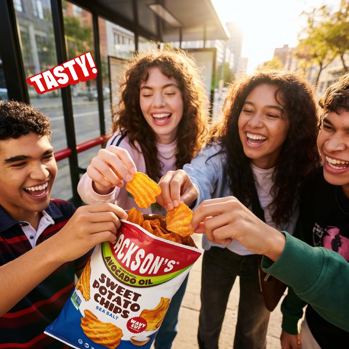 Jackson's chips en picnic al aire libre, perfecto para snacks compartidos