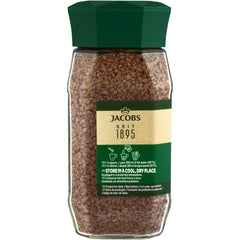 Jacobs polvo de café instantáneo cercano, textura fina y solubilidad