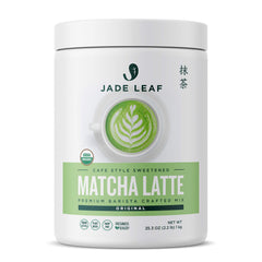 Jade Leaf Matcha envase frontal mostrando marca y tamaño, práctico para uso diario