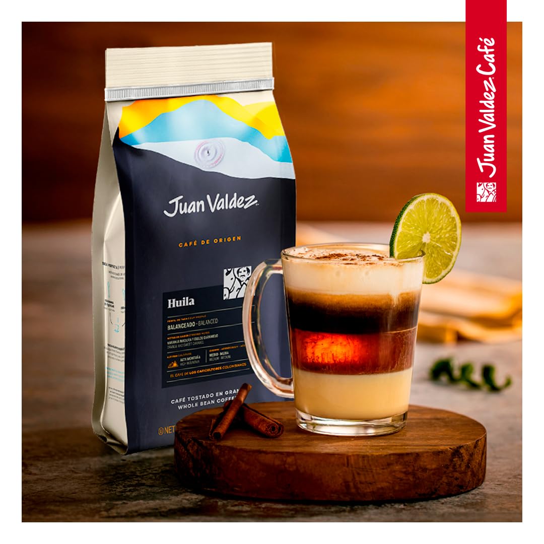 Juan Valdez taza preparada con pour-over resaltando aroma Huila