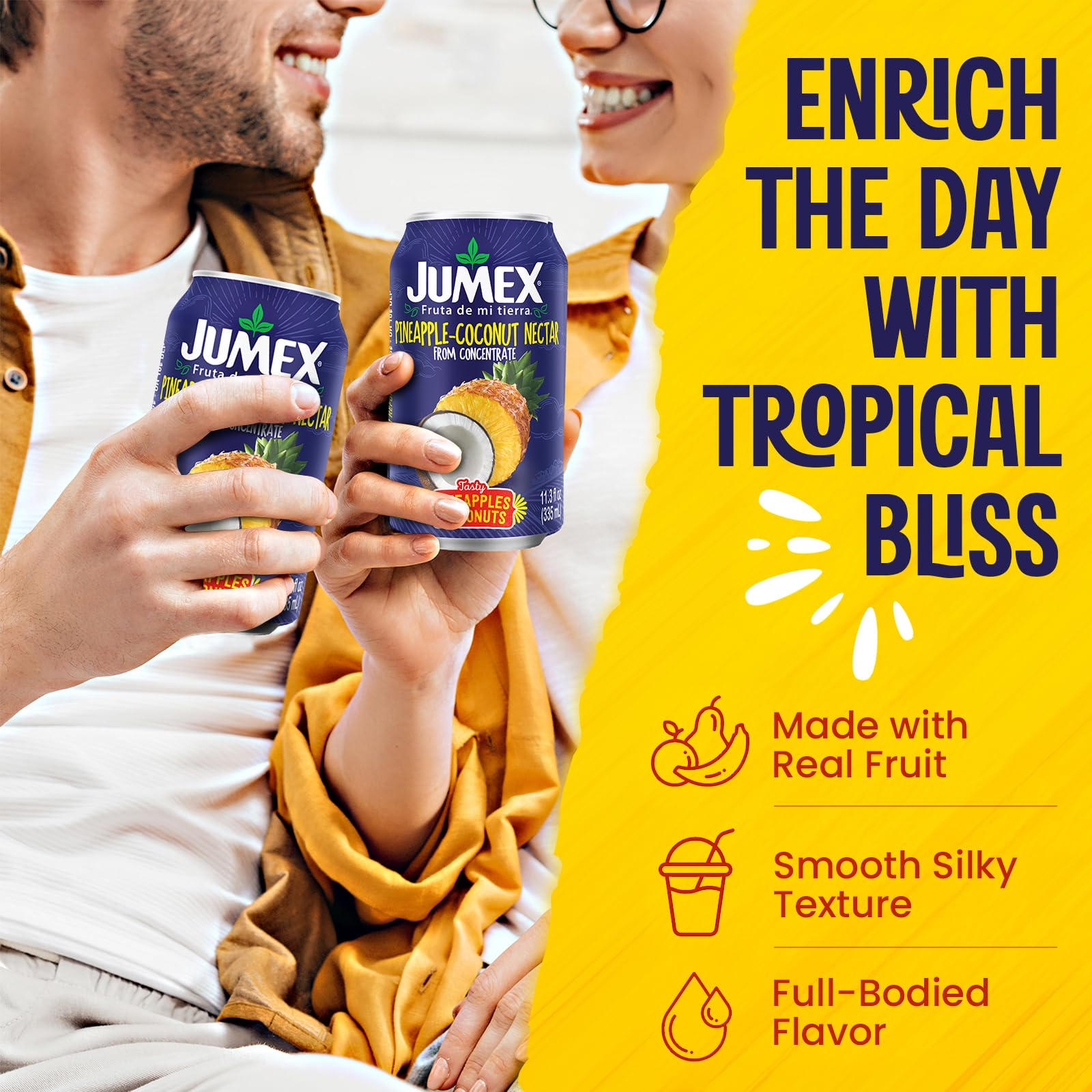 Jumex néctar servido en vaso con hielo para refrescar reuniones