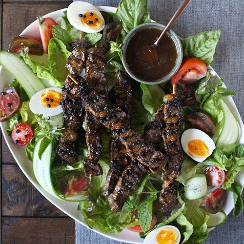 Kampot Pepper granos usados en un plato para maridaje gourmet