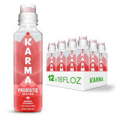 Karma botella frente mostrando diseño y sabor Berry Cherry, refresco saludable