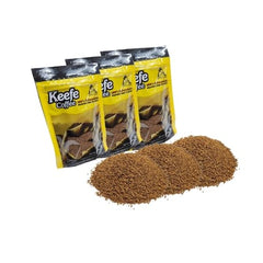 Keefe Coffee granulado liofilizado en cuchara resaltando disolución rápida